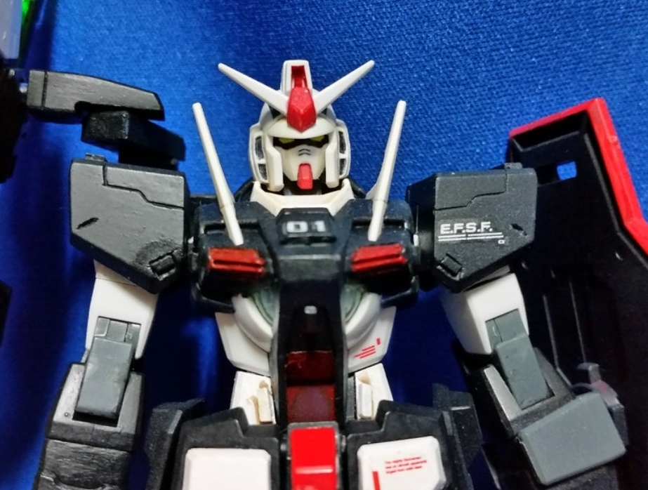 ０ガンダムフルセイバー