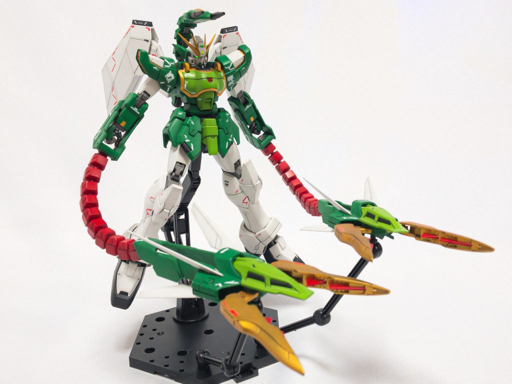 せっかく龍の首、関節ぜんぶ合わせ目消ししたので、写真撮っときます。