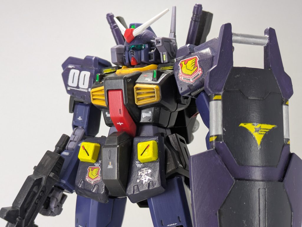 ベースモデルのMk-Ⅱ（ティターンズカラー）とくらべて、それほど大掛かりな改造は必要ないのも魅力ですね。