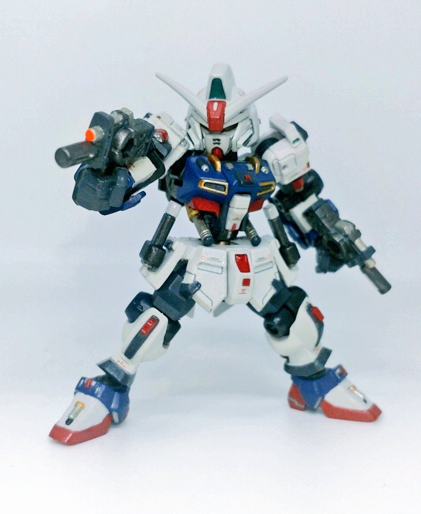 ガンダムピクシー–5枚目/制作者：クロすけ