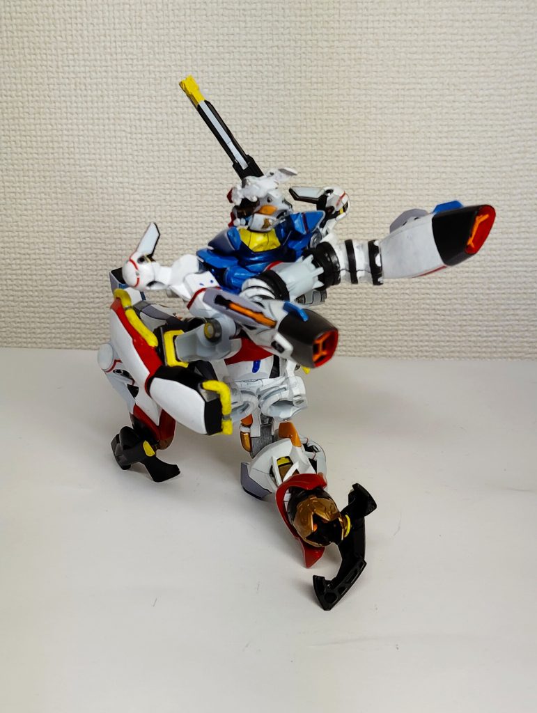 ハッキリした色合いで「正義の主人公機」感がアップ！まあ、マチュに正義は似合わないが。