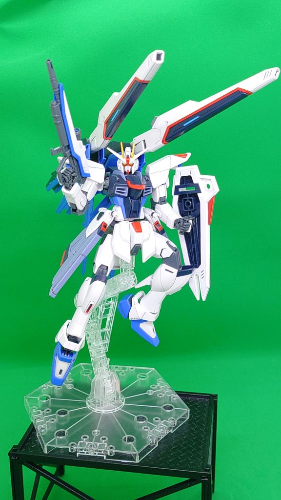 成型色仕上げHGCEフリーダムガンダム