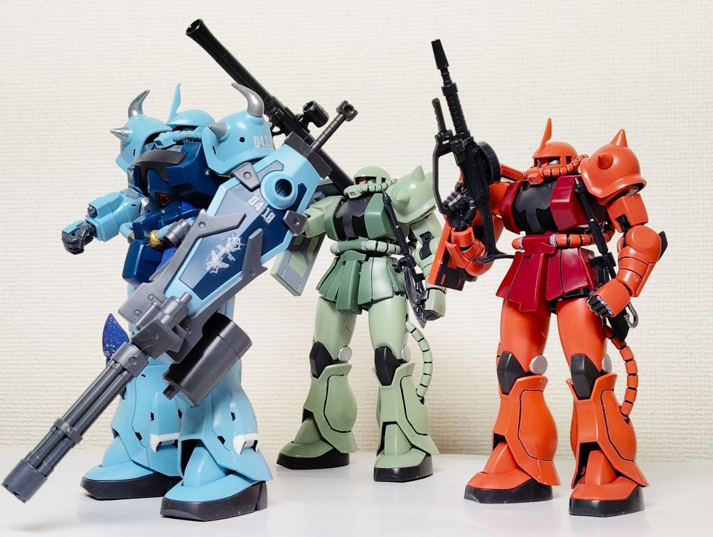 ザクとグフ、そろい踏み。ちょっと嬉しい。