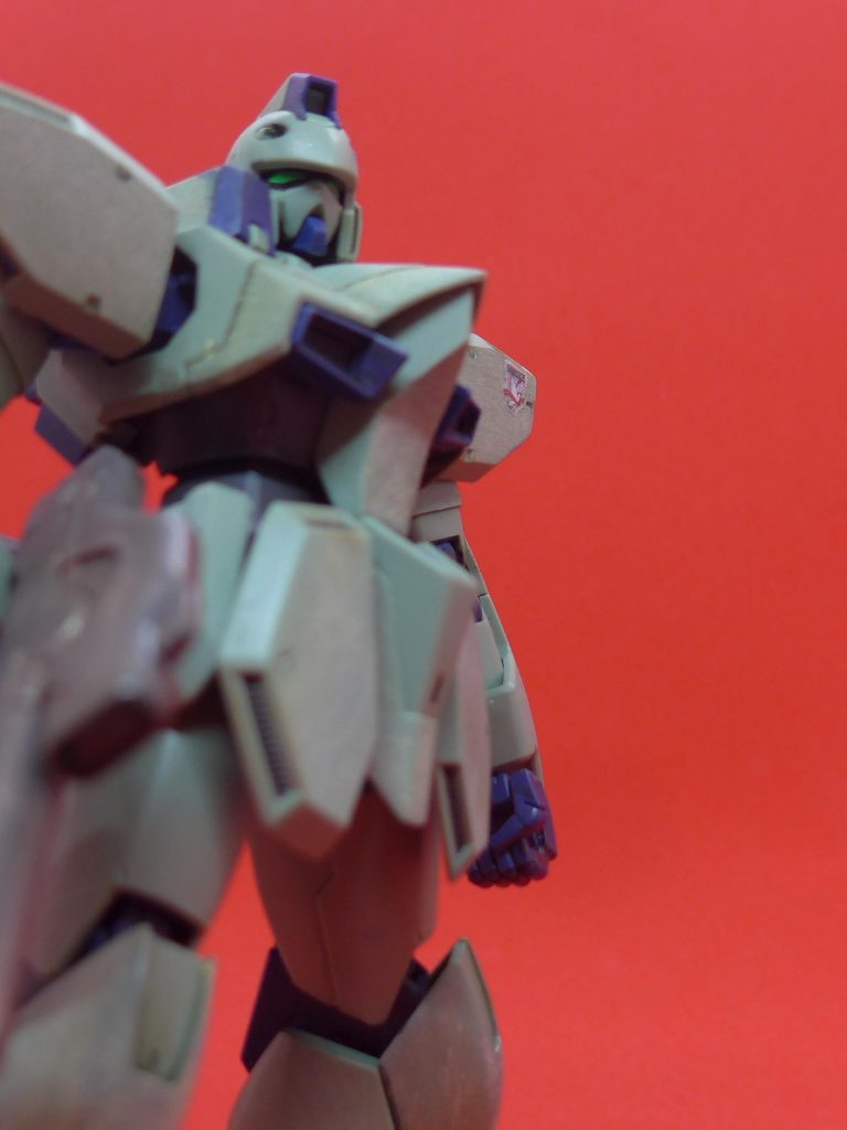 緑色は単色ですが、一部に粗目のやすり掛け+百均化粧品で色のトーン少し変えました。