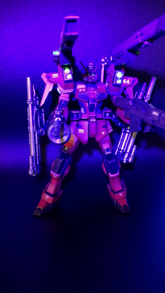 夜間に出会いたくない系の機体に仕上がった気がします。