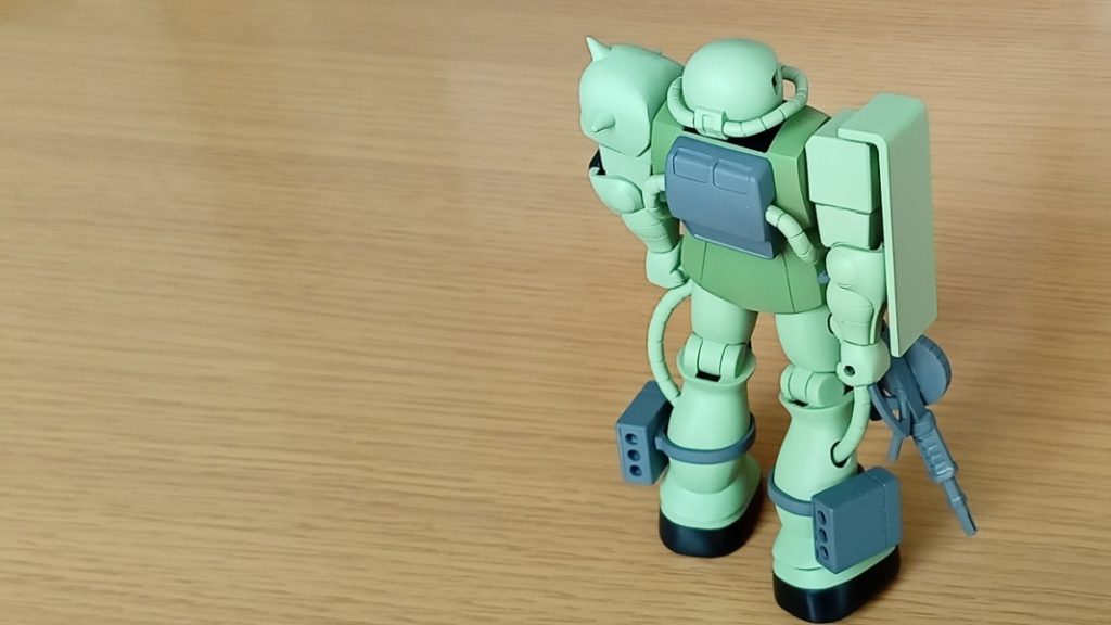 ザクマシンガンもキットの物を使いました。旧キット感が十分に出て個人的にお気に入りです。前回のゲルググに使用したグリーンが良く、今回も使用ました。調色なしの一発塗装でアニメ感も出ました。