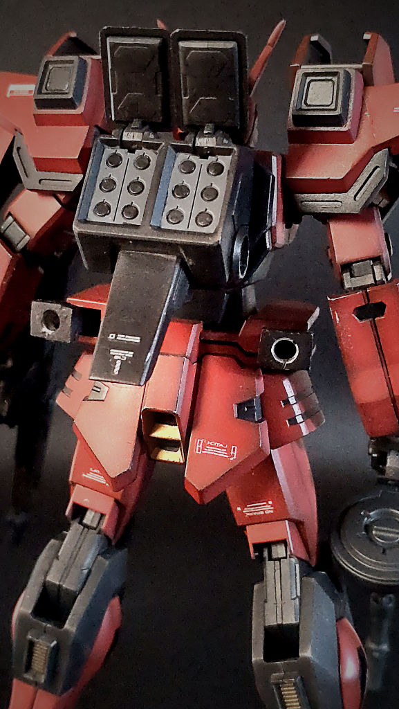 今回も相当な塗分けが必要でした。マスキングだけで半日潰れるとかザラでした。