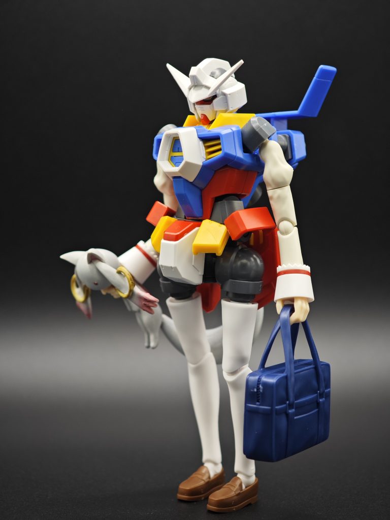 純正・まどかタイタス !! 完☆成! 流石に15年も前の事なので詳細は覚えて無い部分も多いですが確かこんな感じだったと思います、たぶん。ただ絶対的に違うと確信してる部分がありまして、それがご覧の通り…手に持った付属品ですね。それ以外は割と当時の印象にかなり近しく出来たと思います。