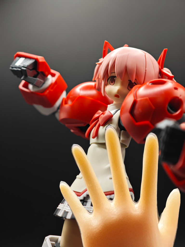 ぼ、ぼくにも訳がわからないんだ!レ◯ル5にそそのかされて、ムリヤリ投稿させられたんだ…!