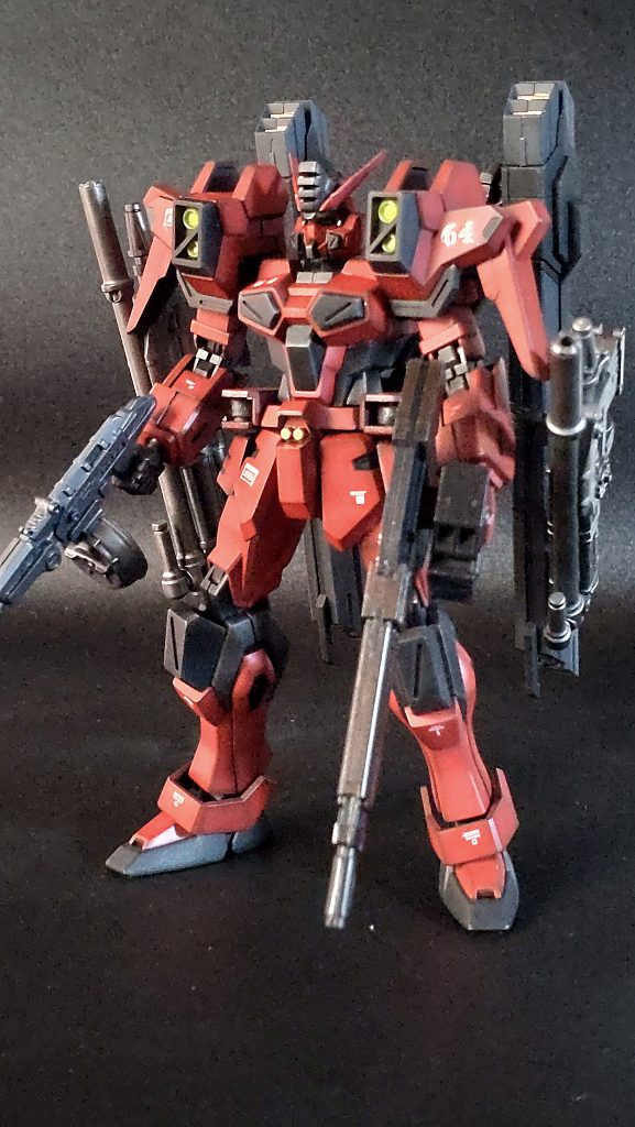 HGのライトニングバスターに武装モリモリで見るからに壁と思える様に作りました。元の武装にマシンガンとライフル両手持ち、腰にはロングキャノン砲と盛りだくさんにしてみました。