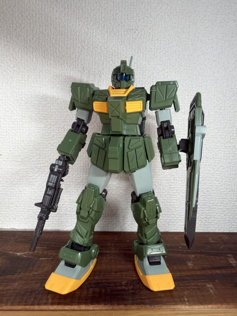 本体は武器とハンドパーツの欠品がありました。今回はプラ板から武器をフルスクラッチすることに挑戦してみました。