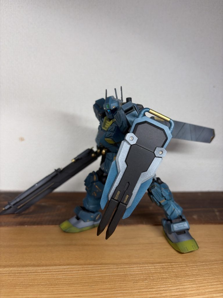 ブルーストライカー–3枚目/制作者：TETO