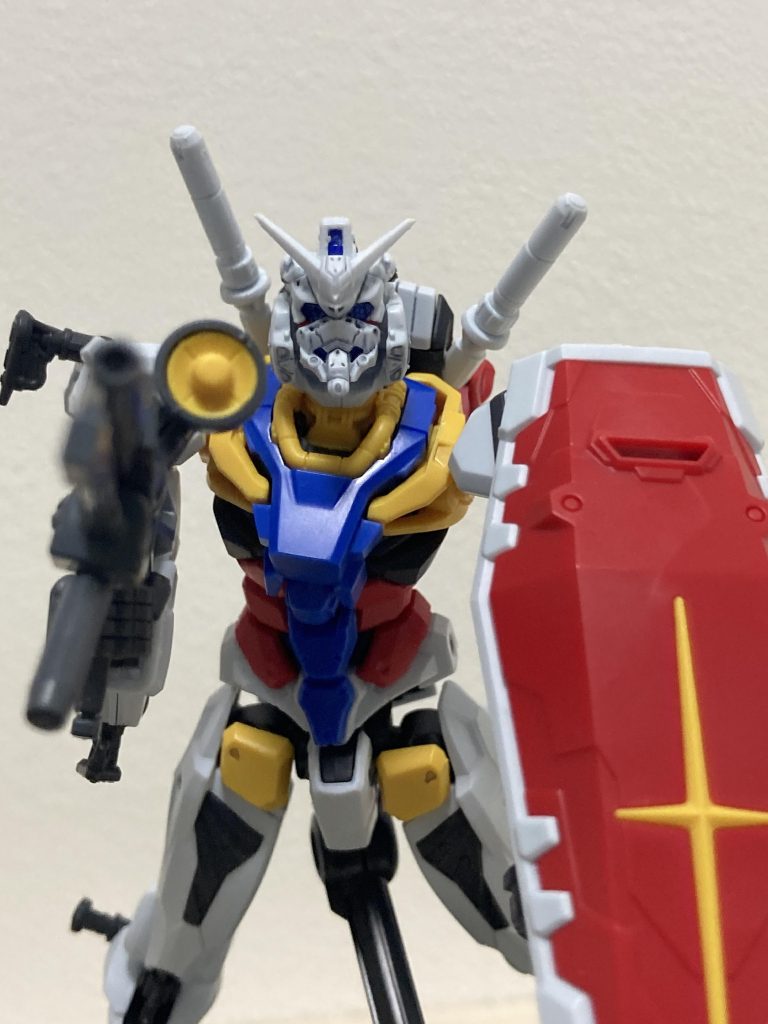 白いガンダム素組ですが墨入れしてます。それでは何枚か、