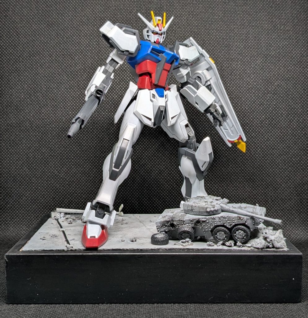 EG ストライクガンダムとジオラマベース
