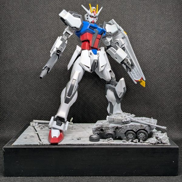 EG ストライクガンダムとジオラマベース
