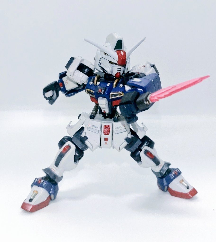 ガンダムピクシー–4枚目/制作者：クロすけ