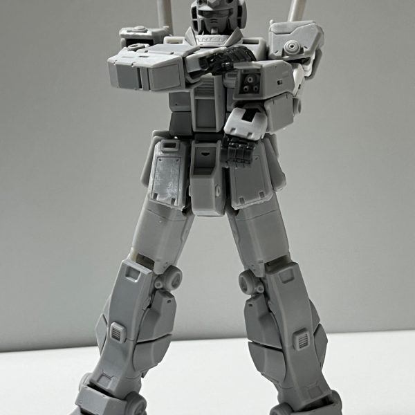 軽々に誓うな。誓いを破るな。破るなら嘘をついたその自分の口を破れ！と、幼児の頃から叩き込まれた昭和なお爺な訳ですが…(^^;)。自分に！ですよ？人には全く強要しません(笑)。アレックス：新規いきなり登場感は薄まって、ガンダム改修プラン実際編ぐらいの力加減に出来たような気がします。でもRX-78の軽やかさは影を潜めて、暴力的な香りがします。失敗時公開分より貧弱さが消えたかな？。新規関節マルイチパーツ(マグネットコーティングカバー)のお陰？内フクラハギパーツ完品でラインが整理されたせい？とにかく些細なことでバランスは変わりますね。こうなった妄想と発想の説明はまた完成品アップの際に。間に合ったことにしてもいいですか…？ダメなら自分の口引っ張ります(@_@。。こらこらハニー、にらめっこじゃないってば…。蛇足そうそう、コイツのガトリング下腕を作る過程で、保留していたRX-78-2の腕も共通化して修正しました、多分これが僕の思う、欲しかったラインのセンチネルガンダム1/144…どうかな…(^^ゞ、&nbsp;（5枚目）