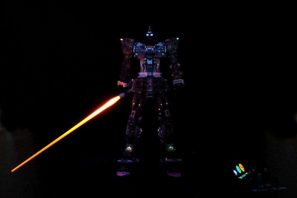 「Start-up02成功です」「CR了解、こちらからも確認できている。よくやった!」「ありがとうございます。」