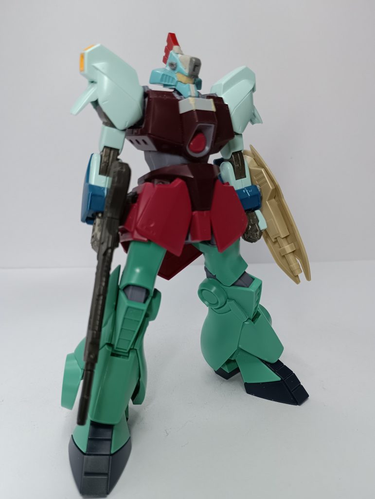 作成途中。主にHGのガルバルディβ、リ・ガズィ、ディジェでミキシングしています。頭は旧キットのディジェを加工しました。
