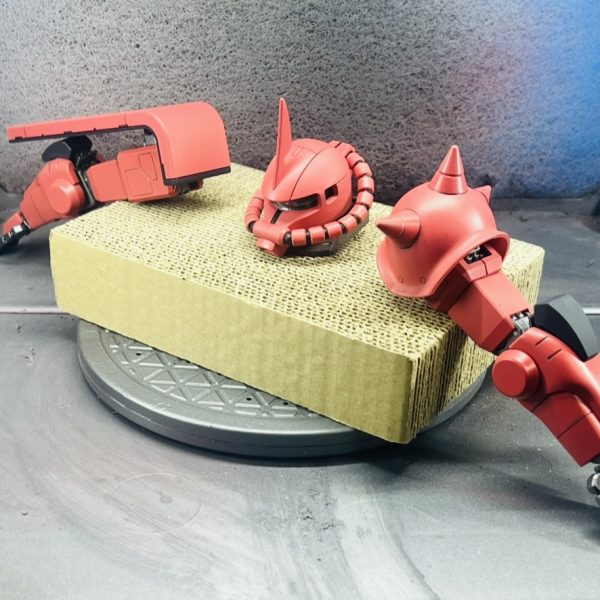 頭部と、両腕ができました。次は、胸部を造りたいと思います。(gundam-kao6)（3枚目）