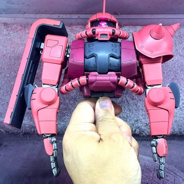 PGシャア専用ザク2。&nbsp;胸部に、頭部、両腕、取り付け、上半身の出来上がり！ｗ(gundam-kao2)（3枚目）