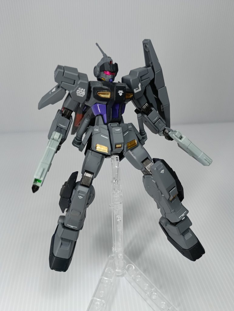 今はプラモ作りの方が楽しいので、ゲームはほとんどやらないのですが、昔はそれなりにやってました。(今は自身でやらなくてもゲーム実況とかがありますし…)ガンダムブレーカー２は「誰だお前！」みたいなパイロットがラフレシアとかに乗って、そいつと戦った記憶がありますW