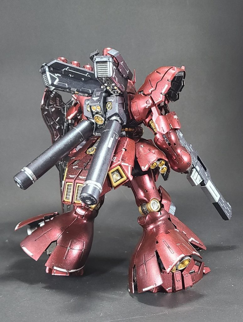 立ちポーズ背面。フレームや裏面の見えがかりもまあ満足です。