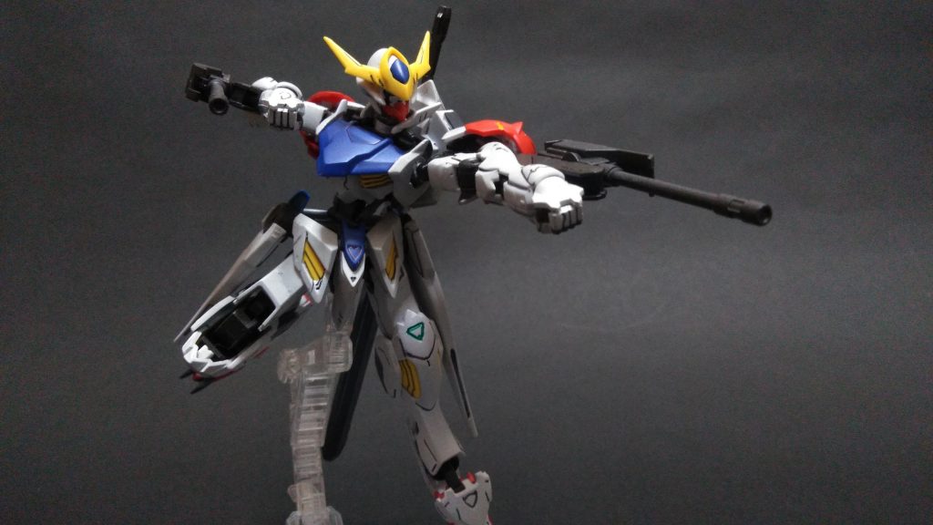 　キットの他に、オプションパーツセットの200mm砲と平手パーツを使用しました。