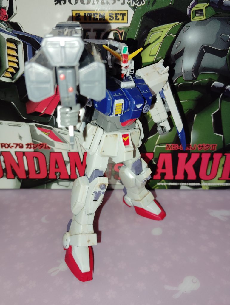 こちら陸スナから借りたミサイルランチャー手の規格は同じなのでそのまま持たせられます。