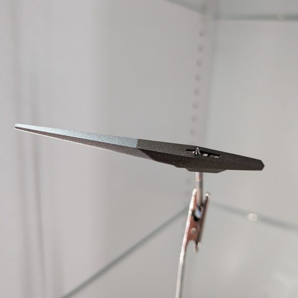 ちまちまと内部フレームの塗り分けを行なっています。動力パイプは赤キャンディーにしてみました。やっと上半身の形になってきました😊ちょっとテンションが上がったのでパイロットさんも塗ってみましたが…ホントにほとんど見えません😵良かったら見てやって下さい😅（6枚目）