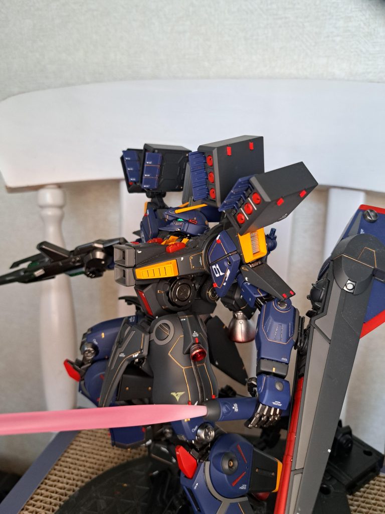 ガンダムマーク5ティターンズカラー–2枚目/制作者：鋼技術士ブー