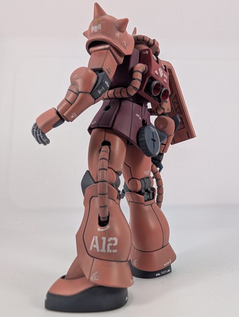 この頃のシャアは強キャラだったのでダメージ的なウェザリングはしませんでした(zaku-kao2)劇中終盤、まさか「大佐、邪魔です！」とまで言われるまで落ちるなんて…（笑）