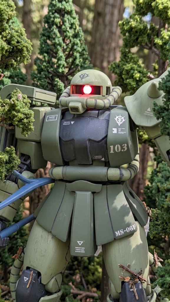 AI使用してみましたん!?勝手に武器の形状変わってるやん！（笑）ま、良いか(zaku-kao5)明日は現在制作中のキットに塗装だ〜(gundam-kao6)