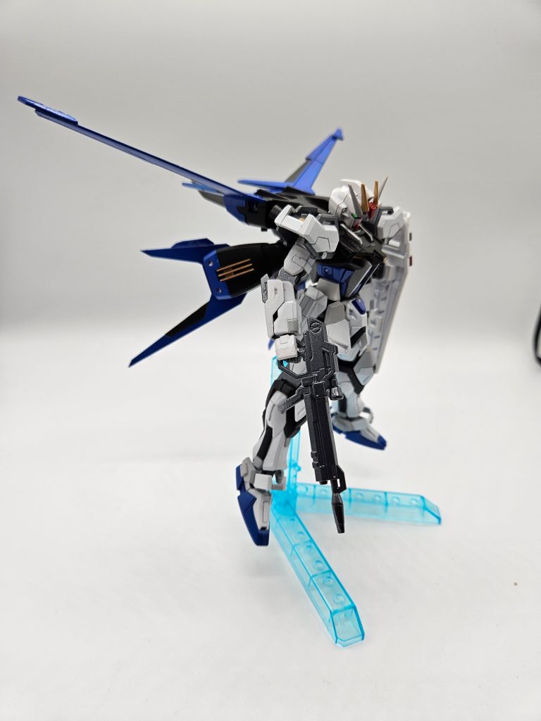 HGCE ストライクガンダム–3枚目/制作者：プラマルHGEX