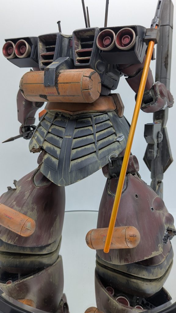 この後ろ姿がお気に入り😍砂漠戦をイメージし、各部に砂汚れが溜まるように仕上げてます。　腰の汚れ具合がたまらん！　むせる！！