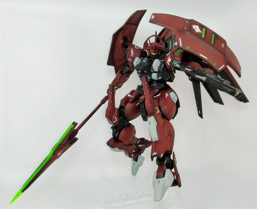可動域が広くて、ポージングがつけやすいです。デビルメイクライ風。