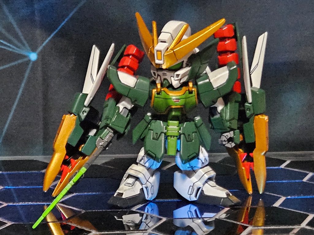 アルトロンガンダムEW頭部は張郃アルトロンガンダムから。旧HGガンダムナタクの部品を取付けビームトライデントのみグラデ塗装頭部に足りてない所はパテで補ってます。