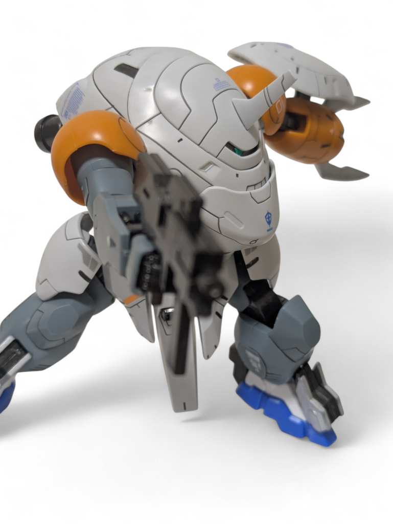 1〜3月仕事がアホほど忙しくて作る暇が取れなかったので成形色仕上げで、なるべく手間暇かけずに作成しました。