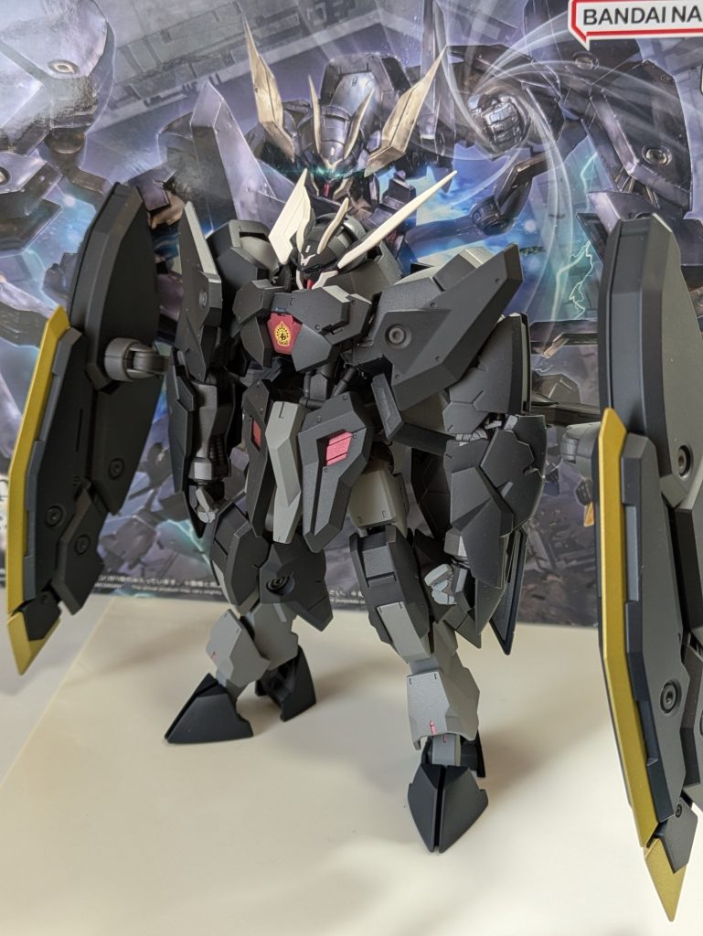 ガンダムザガン–2枚目/制作者：鈴木 英介