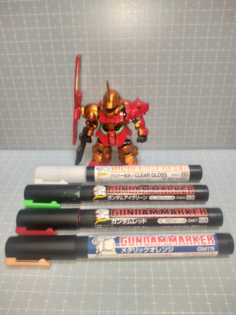 塗装はガンダムマーカーペンタイプをひたすら塗り重ねています。元のギラ・ドーガが格好良いので多少加工しただけです……(zaku-kao9)