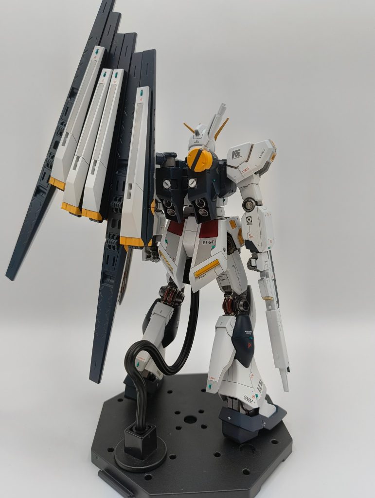 EG νガンダム rx-93–5枚目/制作者：Arts