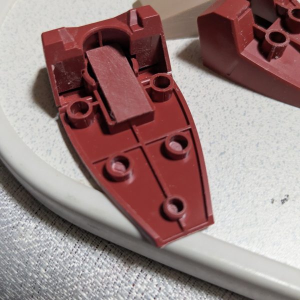 ガンプラ関係のYouTubeを見ていたら何か?急に、メッサーF01型が作りたくなって来て、2026年 3月29日(日)仮組み〜 改修製作を開始した。約4ミリ幅詰め、1センチ延長したけど見た目がほとんど変わらい。 2026年 3月31日(火)。ホビーゾーンの再販品。この日来た人数23人。抽選の結果、23人中15番目になる。1番から好きなガンプラを1つ購入して行く。MGEXストライクフリーダムガンダムが、消えて行く。15番目のわっちの番には、MGEXストライクフリーダムガンダムが1つ残っていた。がホビーゾーン常連の1人から購入予定だったので、1番欲しい買ったけどスルーする。2番目にMGニューガンダムが、欲しかったがわっちの番には、既に無くなっていた。仕方無くMGSD デスティニーガンダムを購入した。 (5枚目)