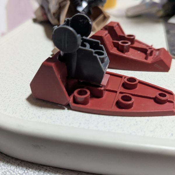 ガンプラ関係のYouTubeを見ていたら何か?急に、メッサーF01型が作りたくなって来て、2026年 3月29日(日)仮組み〜 改修製作を開始した。約4ミリ幅詰め、1センチ延長したけど見た目がほとんど変わらい。 2026年 3月31日(火)。ホビーゾーンの再販品。この日来た人数23人。抽選の結果、23人中15番目になる。1番から好きなガンプラを1つ購入して行く。MGEXストライクフリーダムガンダムが、消えて行く。15番目のわっちの番には、MGEXストライクフリーダムガンダムが1つ残っていた。がホビーゾーン常連の1人から購入予定だったので、1番欲しい買ったけどスルーする。2番目にMGニューガンダムが、欲しかったがわっちの番には、既に無くなっていた。仕方無くMGSD デスティニーガンダムを購入した。 (6枚目)