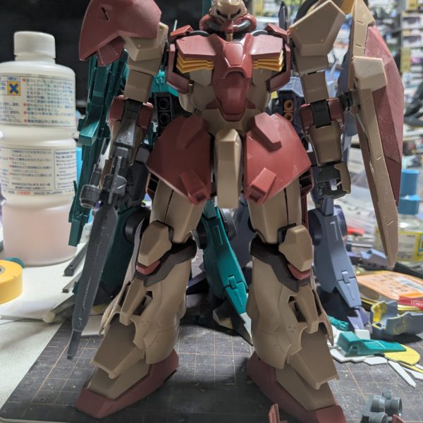 ガンプラ関係のYouTubeを見ていたら何か?急に、メッサーF01型が作りたくなって来て、2026年 3月29日(日)仮組み〜 改修製作を開始した。約4ミリ幅詰め、1センチ延長したけど見た目がほとんど変わらい。 2026年 3月31日(火)。ホビーゾーンの再販品。この日来た人数23人。抽選の結果、23人中15番目になる。1番から好きなガンプラを1つ購入して行く。MGEXストライクフリーダムガンダムが、消えて行く。15番目のわっちの番には、MGEXストライクフリーダムガンダムが1つ残っていた。がホビーゾーン常連の1人から購入予定だったので、1番欲しい買ったけどスルーする。2番目にMGニューガンダムが、欲しかったがわっちの番には、既に無くなっていた。仕方無くMGSD デスティニーガンダムを購入した。 (2枚目)