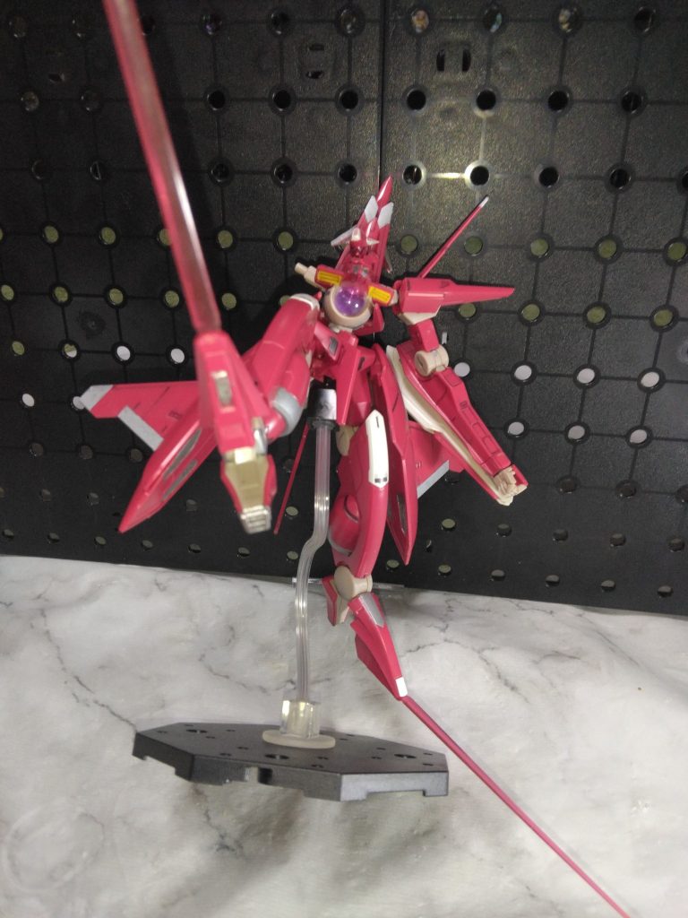 ｢てめぇ、あの男の弟か！｣やっぱり開き手が欲しかった😅ケルディムガンダムとの最終決戦が印象的ですが、トランザムも劇中で見てみたかった。可動が少し限られるので、リメイク期待しています😊