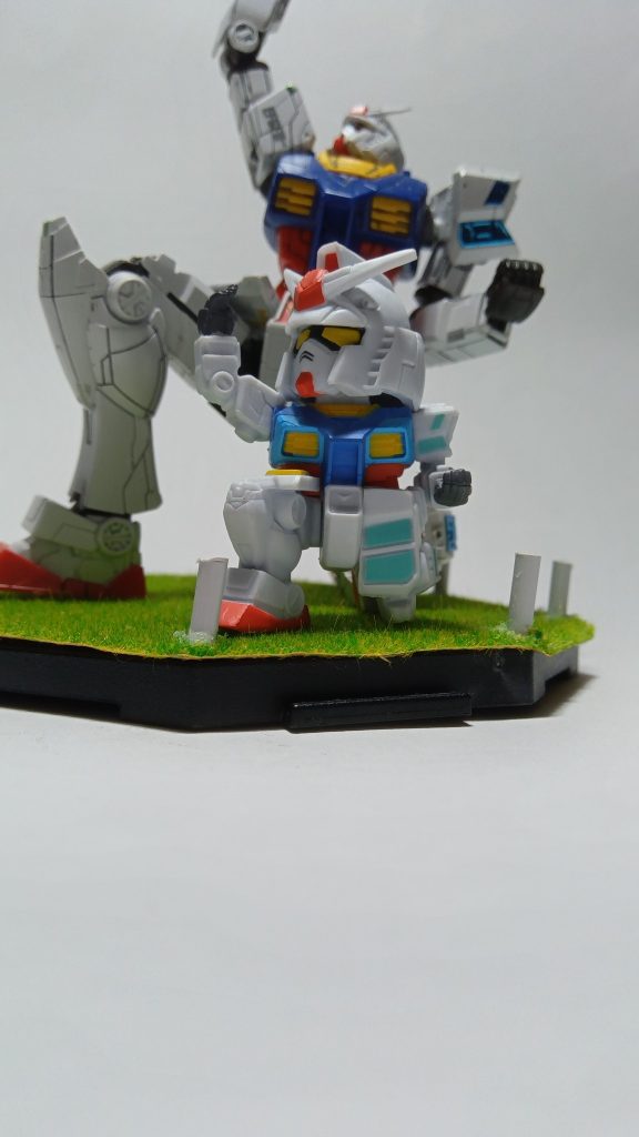 ガチャのガンダムと一緒に(zaku-kao2)