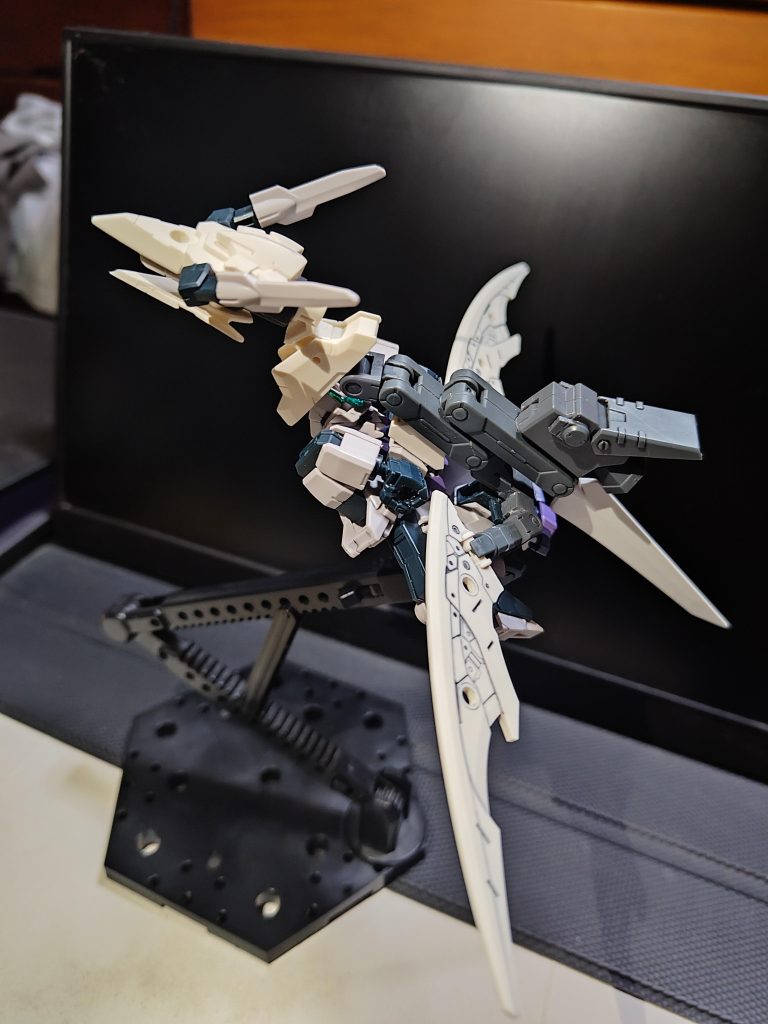 コアガンダムDカスタム–5枚目/制作者：@hikaru_yuu