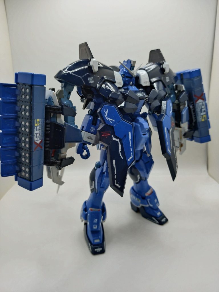 ちょっと鮮やかなサンドロックをイメージして、ブルー系でまとめて。