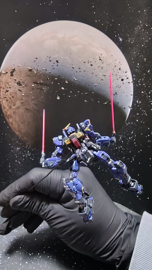 動きのあるポーズにするのに苦労しました(gundam-kao10)