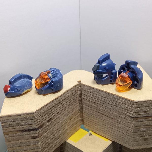ジムクゥエルを制作してる途中で息抜きとしてダブルゼータを制作し始めたのですが………ダブルゼータのサフの乾燥待ちだったり、塗料を仕入れるための軍資金が入るの待ちなのでジムクゥエルを再開します👍️ちなみにジムクゥエルは自分用に制作してるのですが、ダブルゼータは友人への誕生日プレゼント用に制作していますプレゼントの都合もあってダブルゼータを集中的に制作してました久々のジムクゥエルですが、アゴ引きができるように首まわりを加工してあげました（加工と言っても首を削るだけですがね）バックパックにプロペラントタンクを取り付けて、プラ板やパテを使ってルーバー状のモノを作ってみましたまた頭部のクリアパーツを後ハメできるように頭部の分割ラインを変更しました（7枚目）